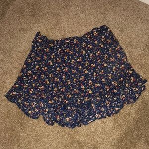 American Eagle Floral Flowy Shorts
